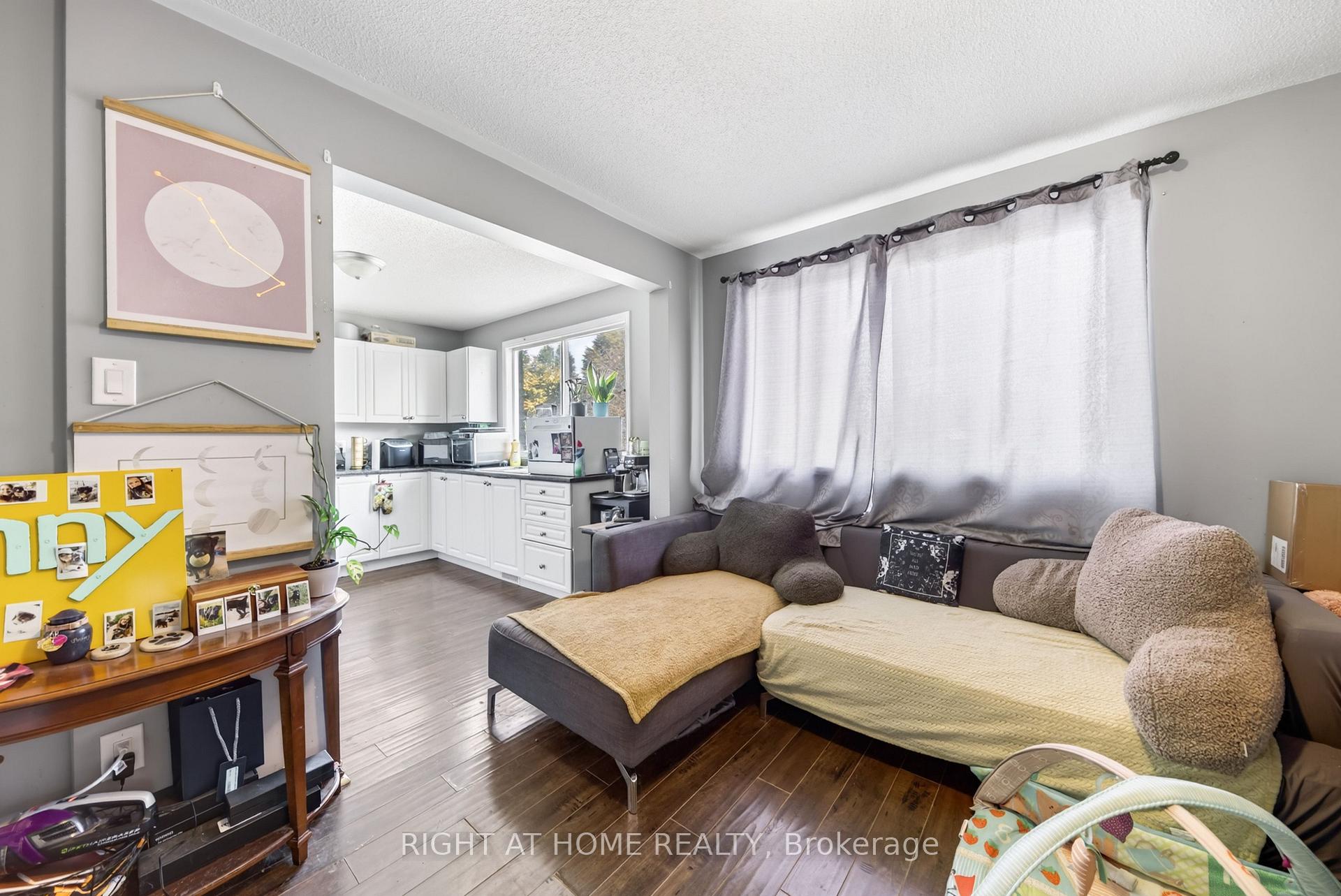 Photo 19 of 80 Garden Drive, Barrie, Allandale Heights — HOMEH