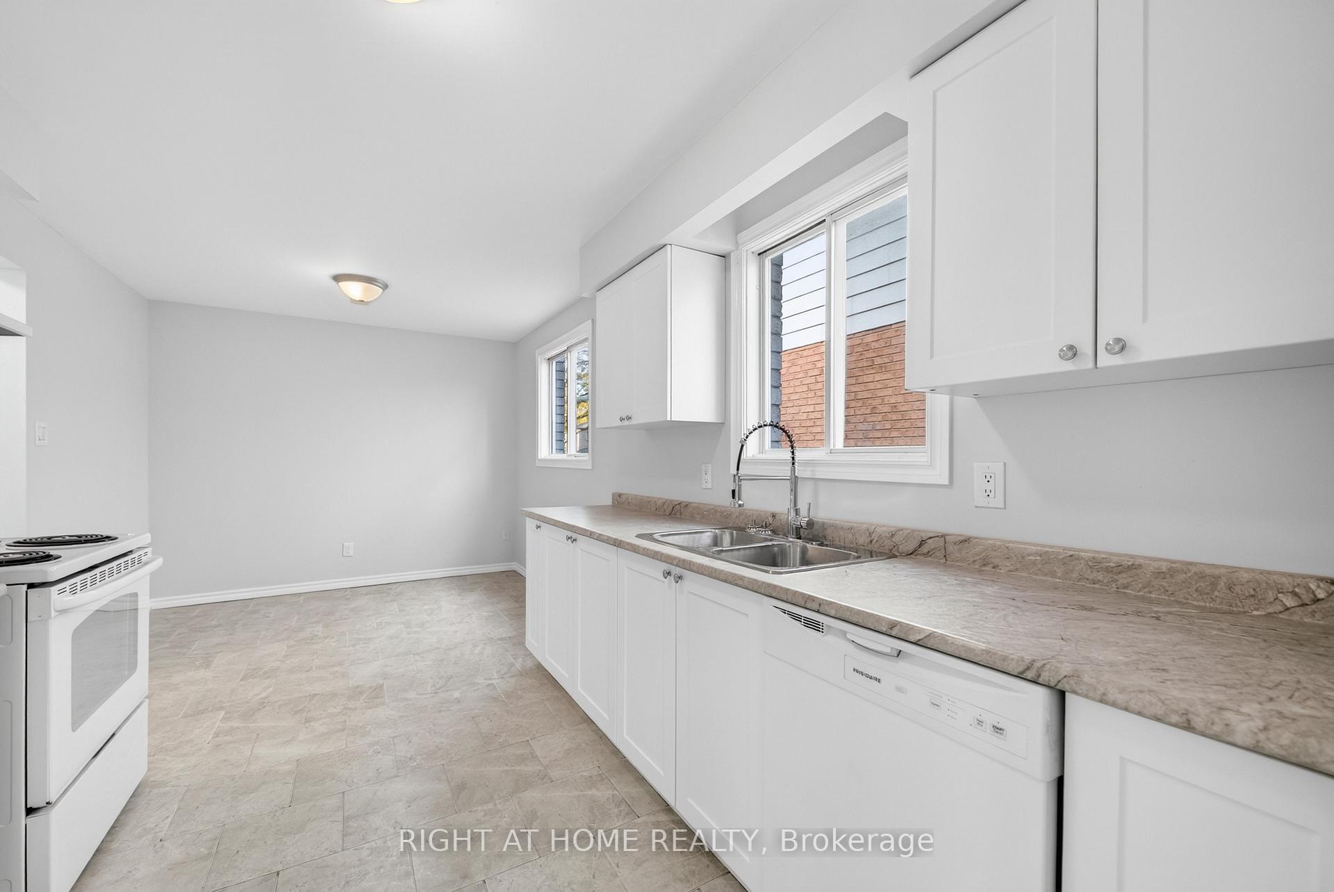 Photo 32 of 80 Garden Drive, Barrie, Allandale Heights — HOMEH