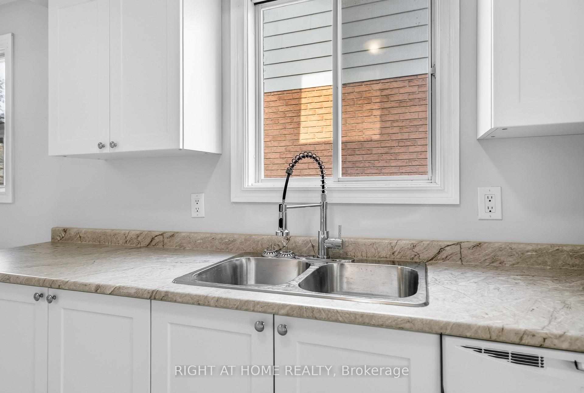 Photo 33 of 80 Garden Drive, Barrie, Allandale Heights — HOMEH