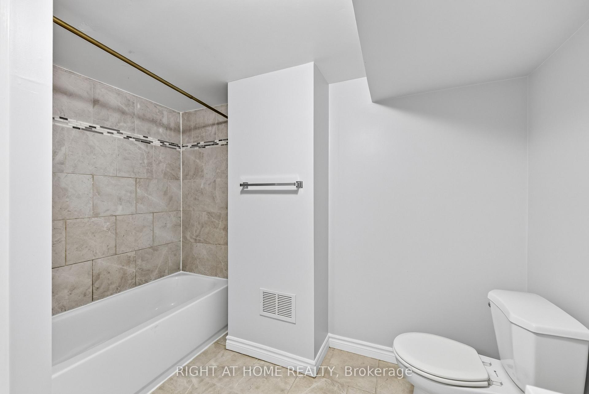 Photo 39 of 80 Garden Drive, Barrie, Allandale Heights — HOMEH