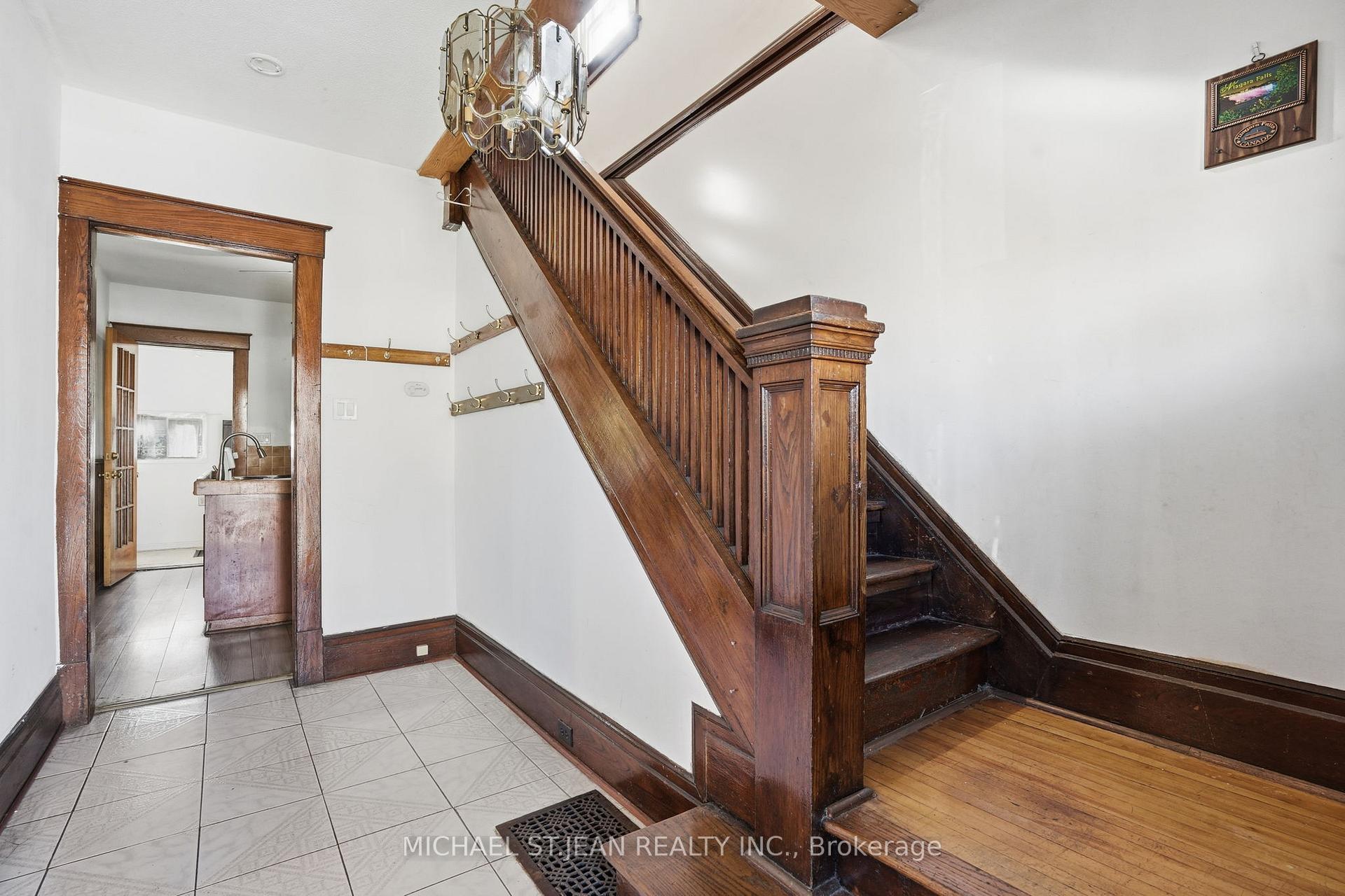 Photo 14 of 5128 Willmott Street, Niagara Falls, Cherrywood — HOMEH