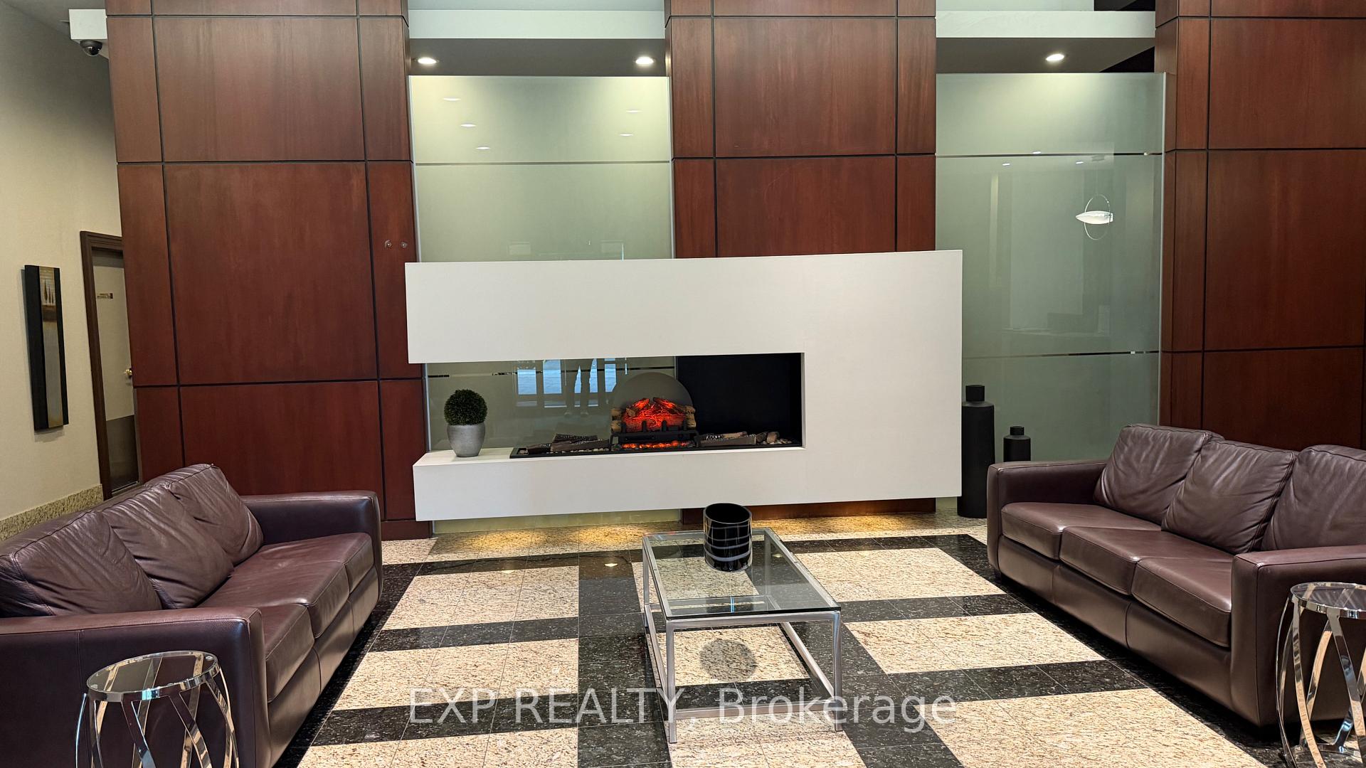 Photo 2 of Unit 716, 18 Parkview Avenue, North York, Willowdale East — HOMEH