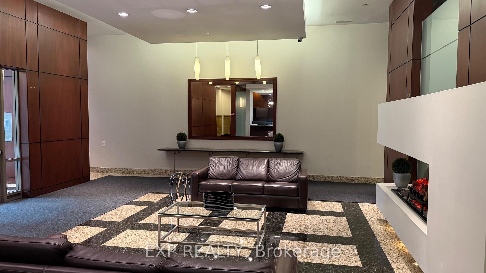 Photo 3 of Unit 716, 18 Parkview Avenue, North York, Willowdale East — HOMEH