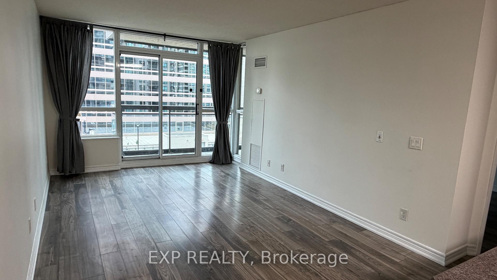 Photo 6 of Unit 716, 18 Parkview Avenue, North York, Willowdale East — HOMEH