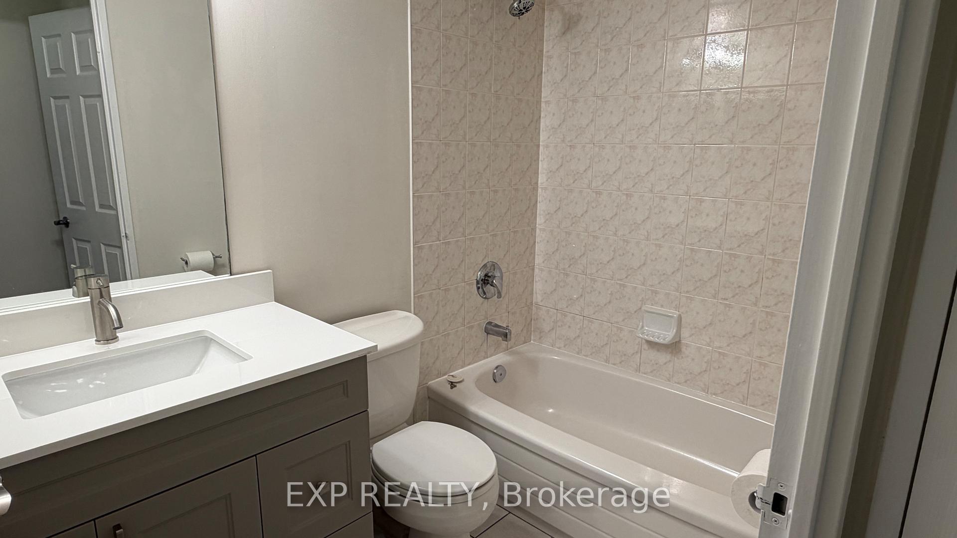 Photo 12 of Unit 716, 18 Parkview Avenue, North York, Willowdale East — HOMEH