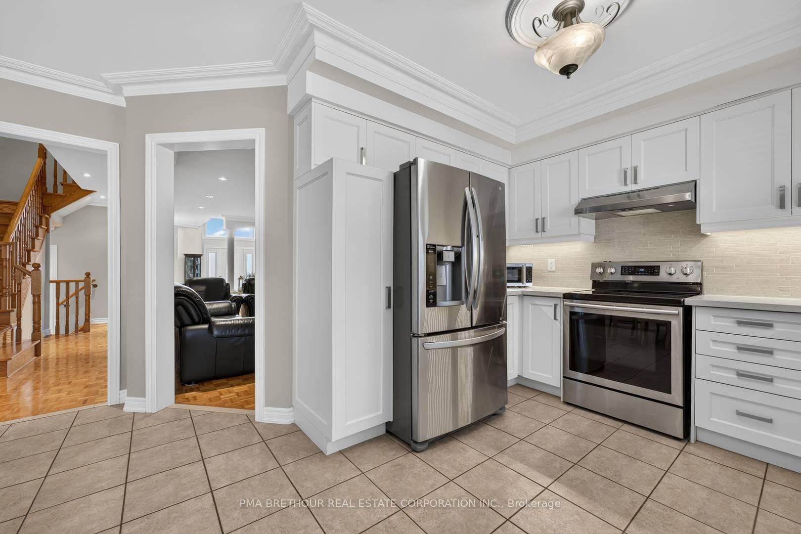 Photo 7 of 70 Castillian Drive, Vaughan, Sonoma Heights — HOMEH