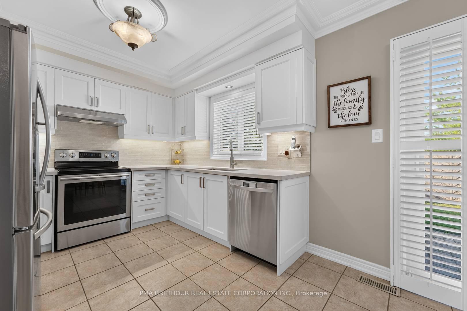Photo 8 of 70 Castillian Drive, Vaughan, Sonoma Heights — HOMEH