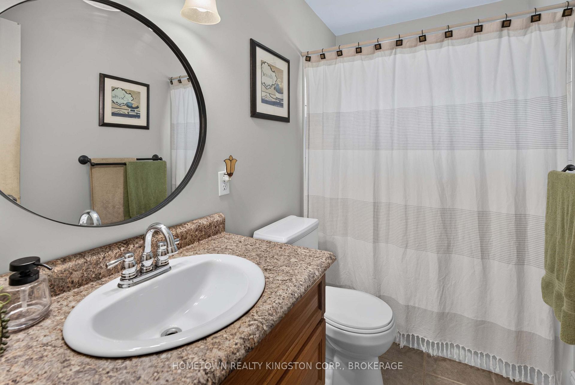 Photo 18 of 192 Camberley Crescent, Kingston, City SouthWest — HOMEH
