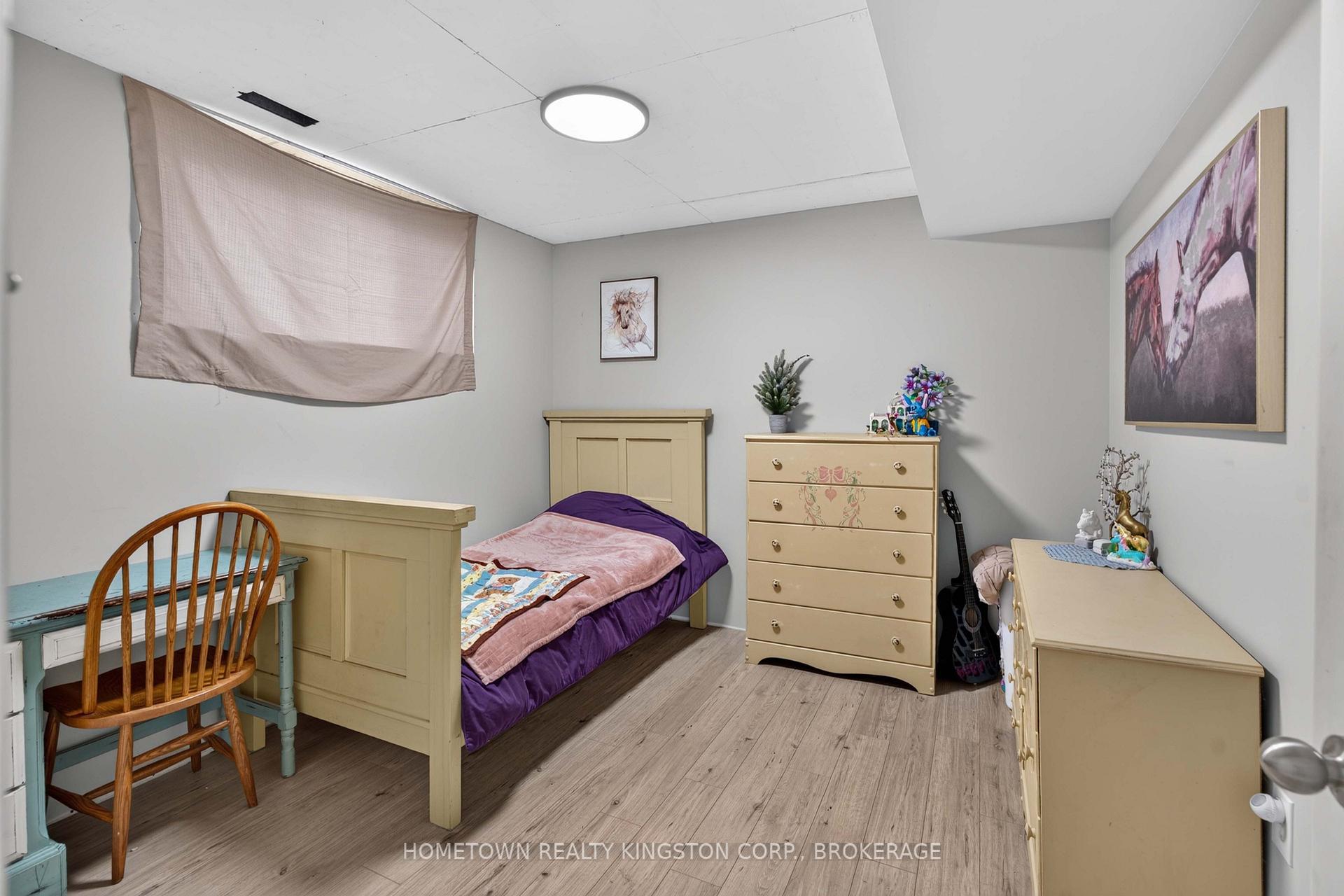 Photo 23 of 192 Camberley Crescent, Kingston, City SouthWest — HOMEH