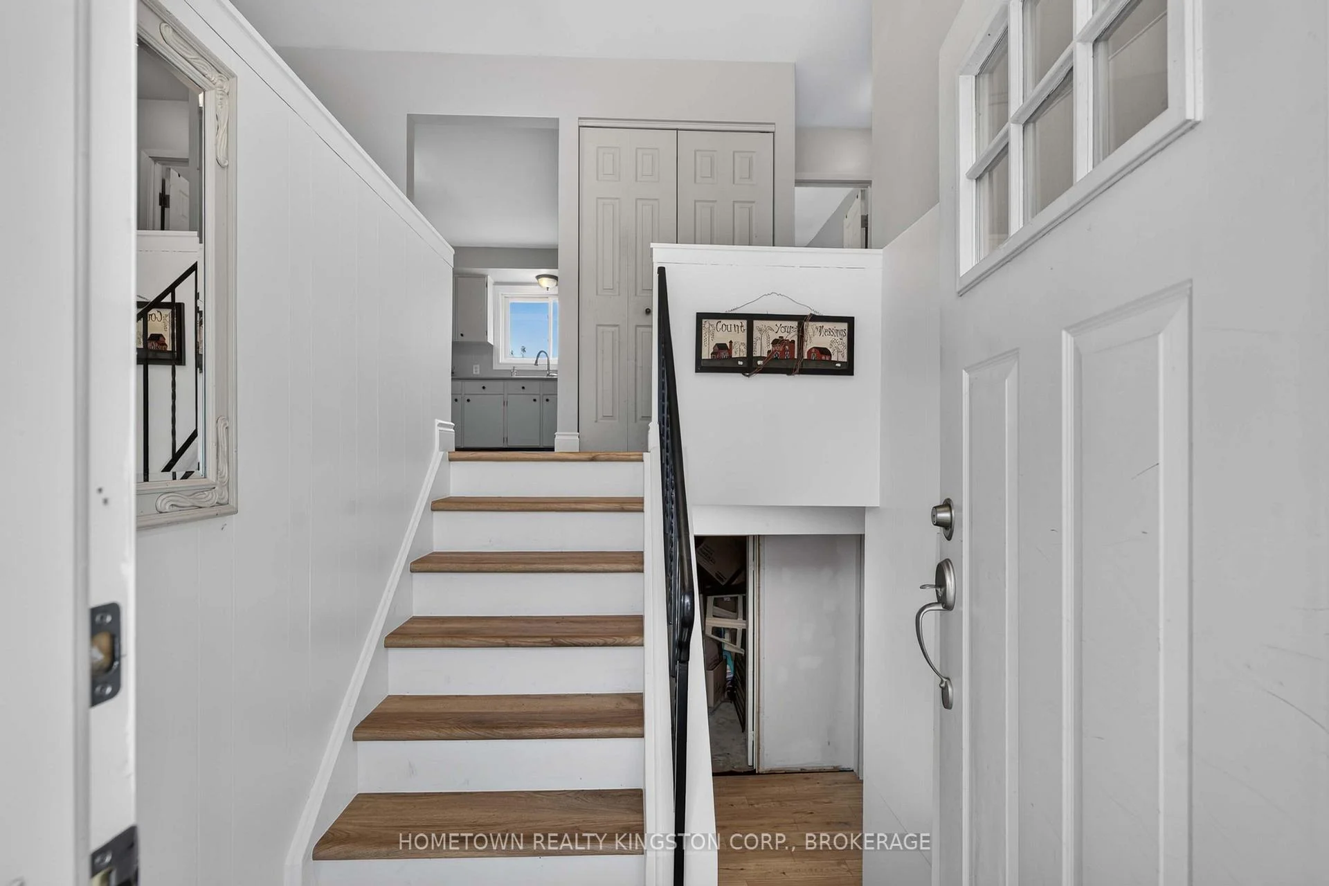 Photo 6 of 192 Camberley Crescent, Kingston, City SouthWest — HOMEH