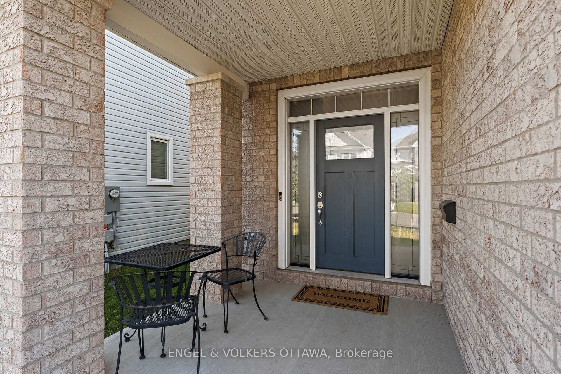 Photo 2 of 633 Moonflower Crescent, Ottawa, Blossom Park/Kemp Park/Findlay Creek — HOMEH