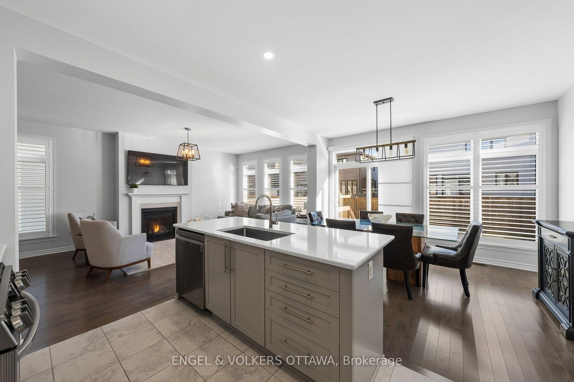 Photo 11 of 633 Moonflower Crescent, Ottawa, Blossom Park/Kemp Park/Findlay Creek — HOMEH