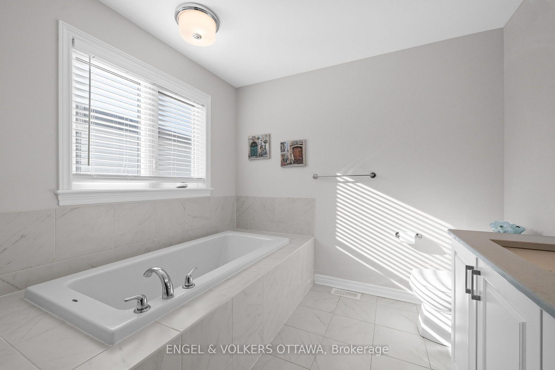 Photo 22 of 633 Moonflower Crescent, Ottawa, Blossom Park/Kemp Park/Findlay Creek — HOMEH