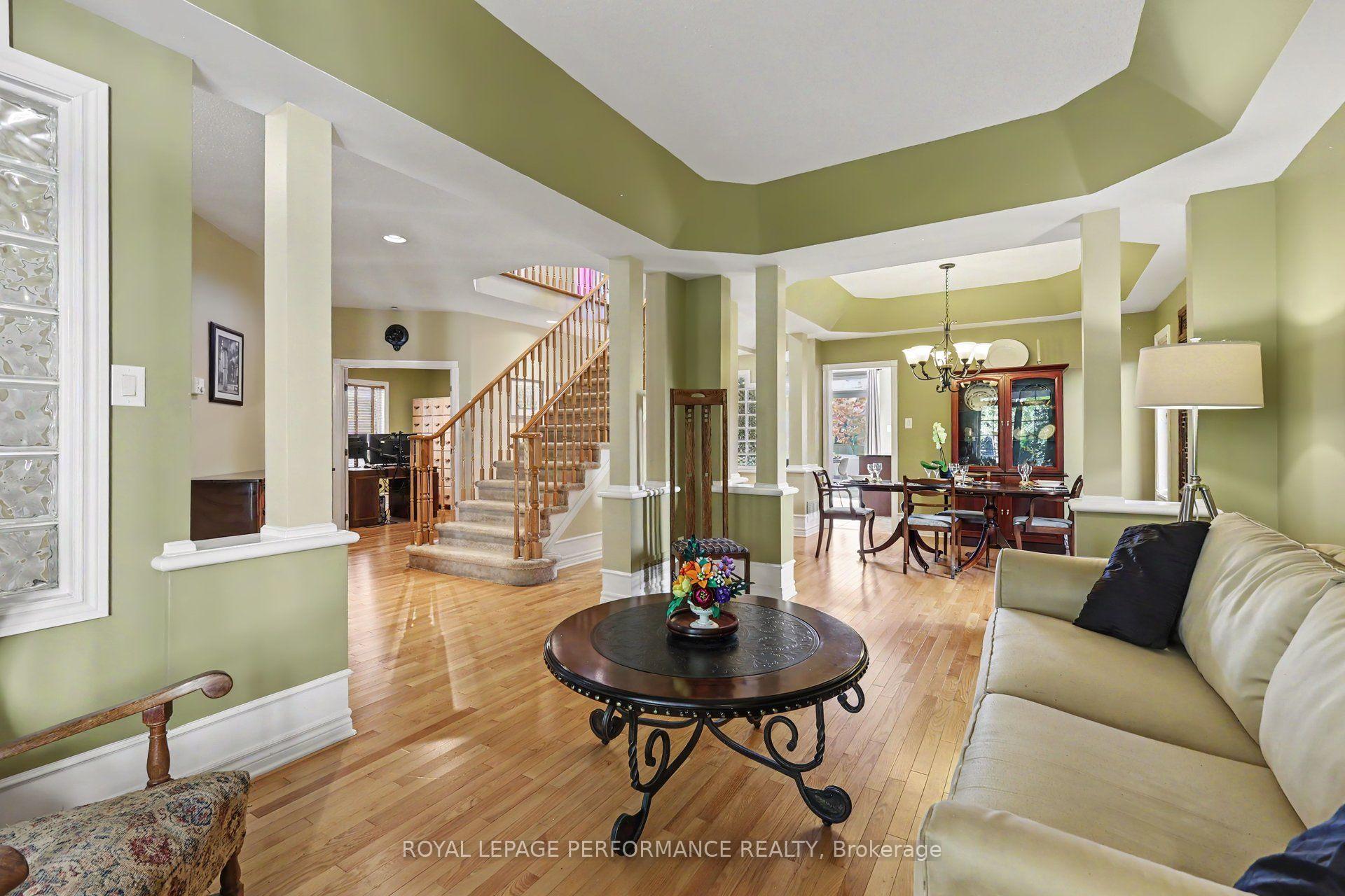 Photo 2 of 1033 Red Spruce Street, Ottawa, Riverside South/Gloucester Glen — HOMEH