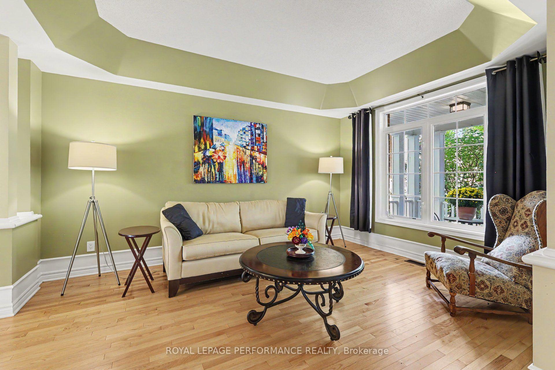 Photo 3 of 1033 Red Spruce Street, Ottawa, Riverside South/Gloucester Glen — HOMEH