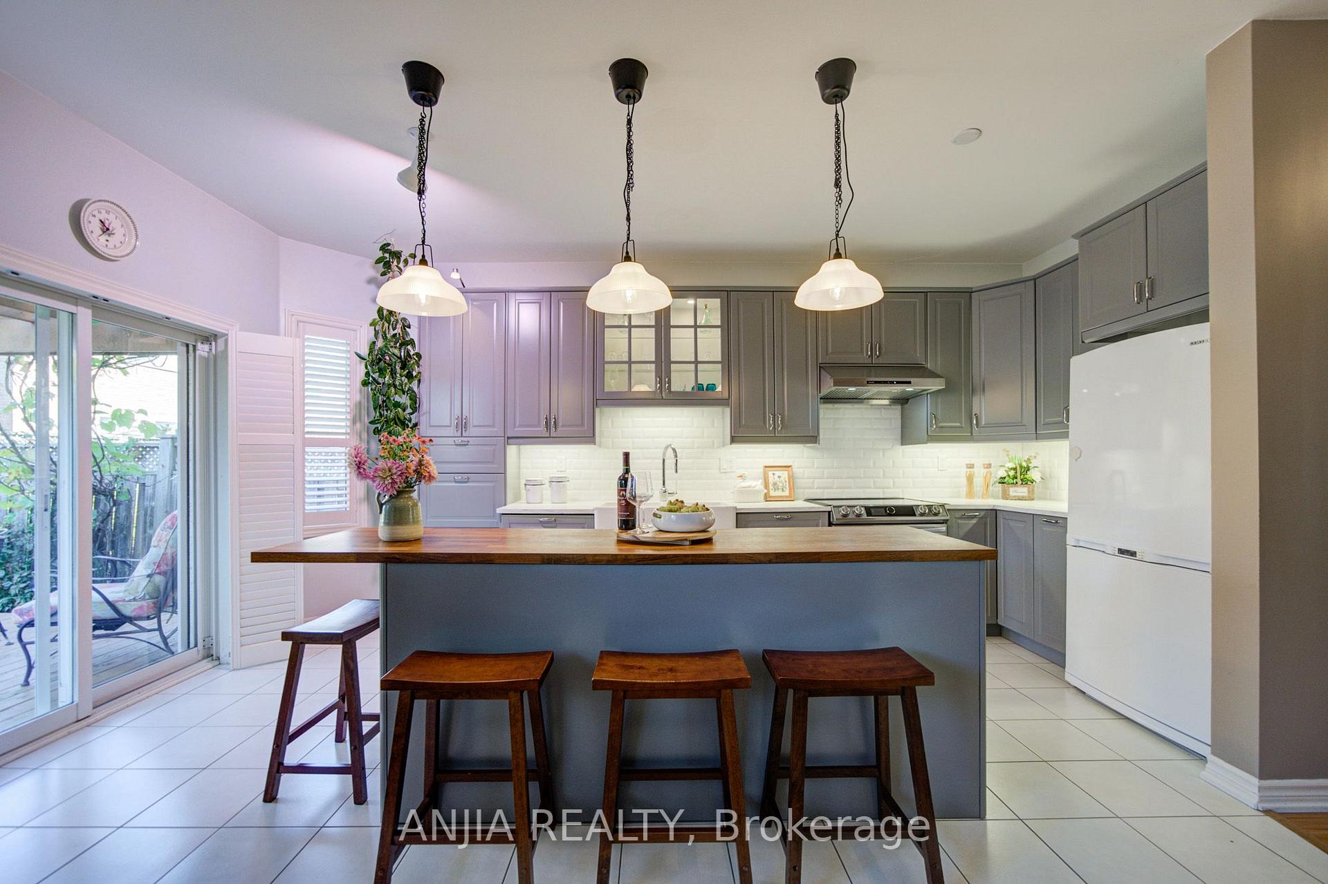 Photo 17 of 316 Mingay Avenue, Markham, Wismer — HOMEH