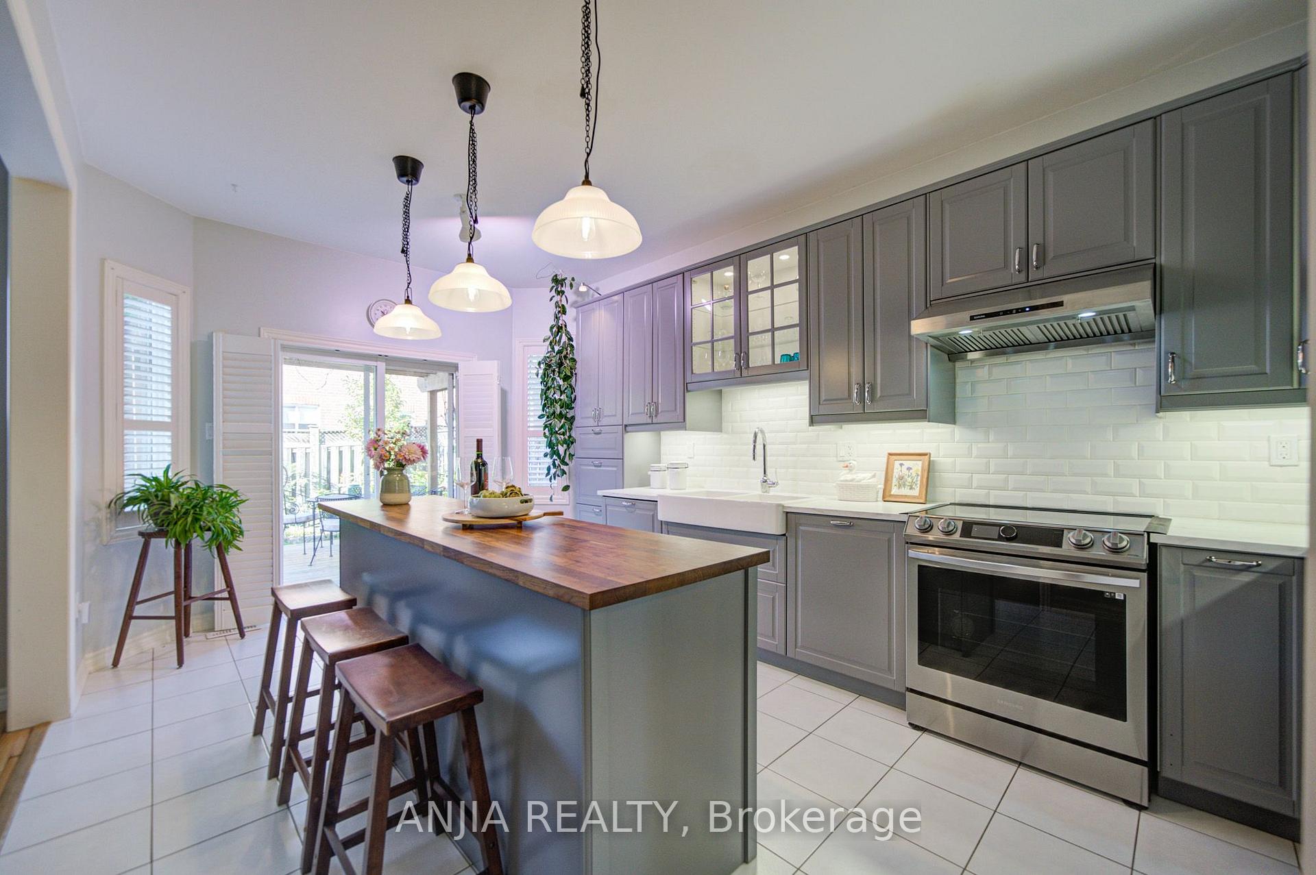 Photo 18 of 316 Mingay Avenue, Markham, Wismer — HOMEH