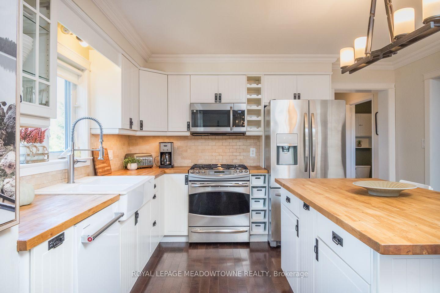 Photo 8 of 3 Valley Ridge Lane, Hamilton, Rural Flamborough — HOMEH