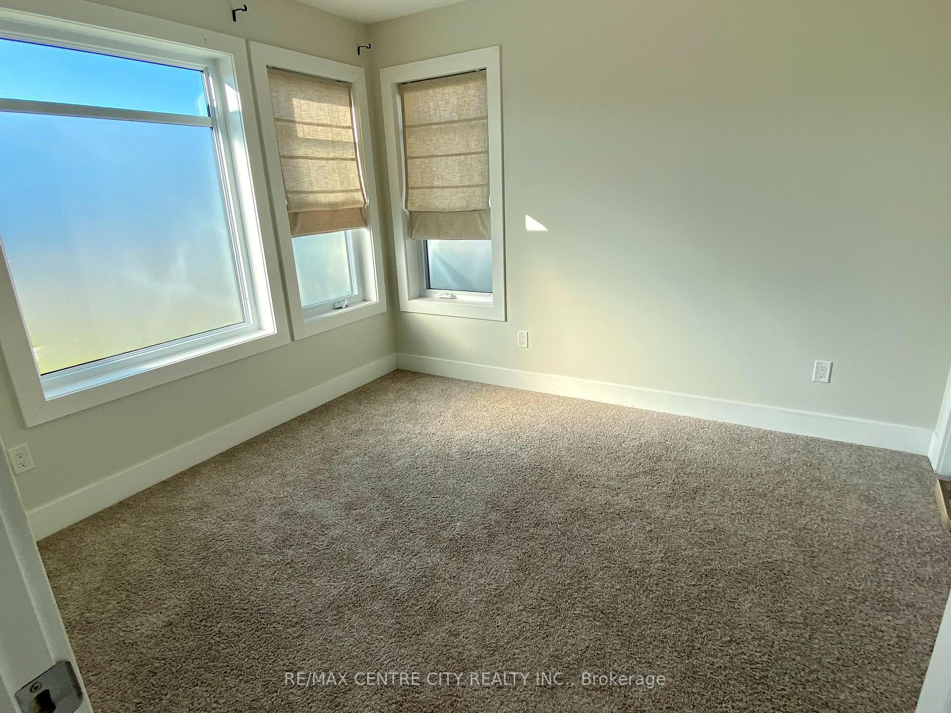 Photo 3 of 79 Renaissance Drive, St. Thomas — HOMEH