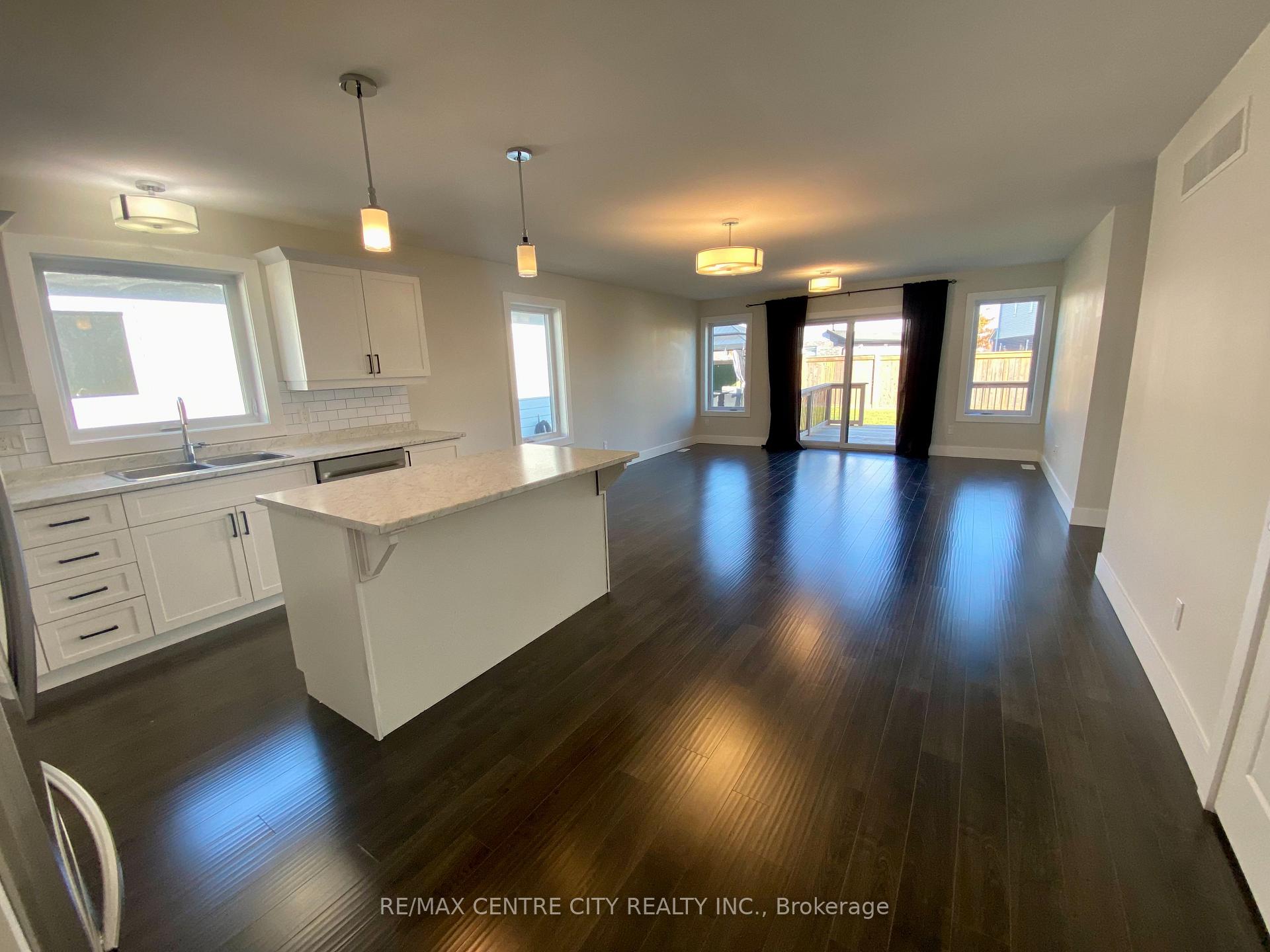 Photo 7 of 79 Renaissance Drive, St. Thomas — HOMEH