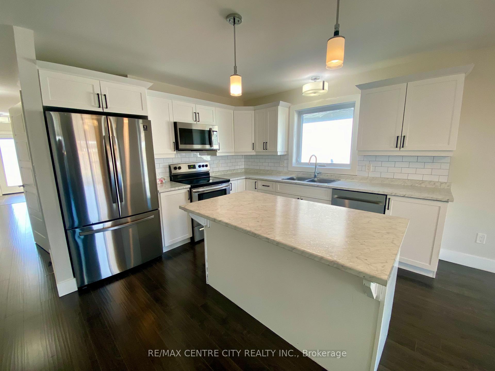 Photo 8 of 79 Renaissance Drive, St. Thomas — HOMEH