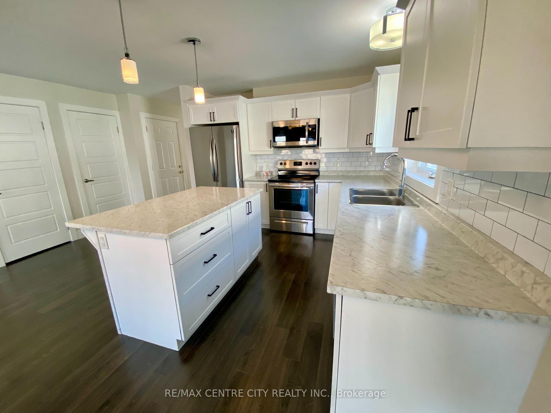 Photo 9 of 79 Renaissance Drive, St. Thomas — HOMEH