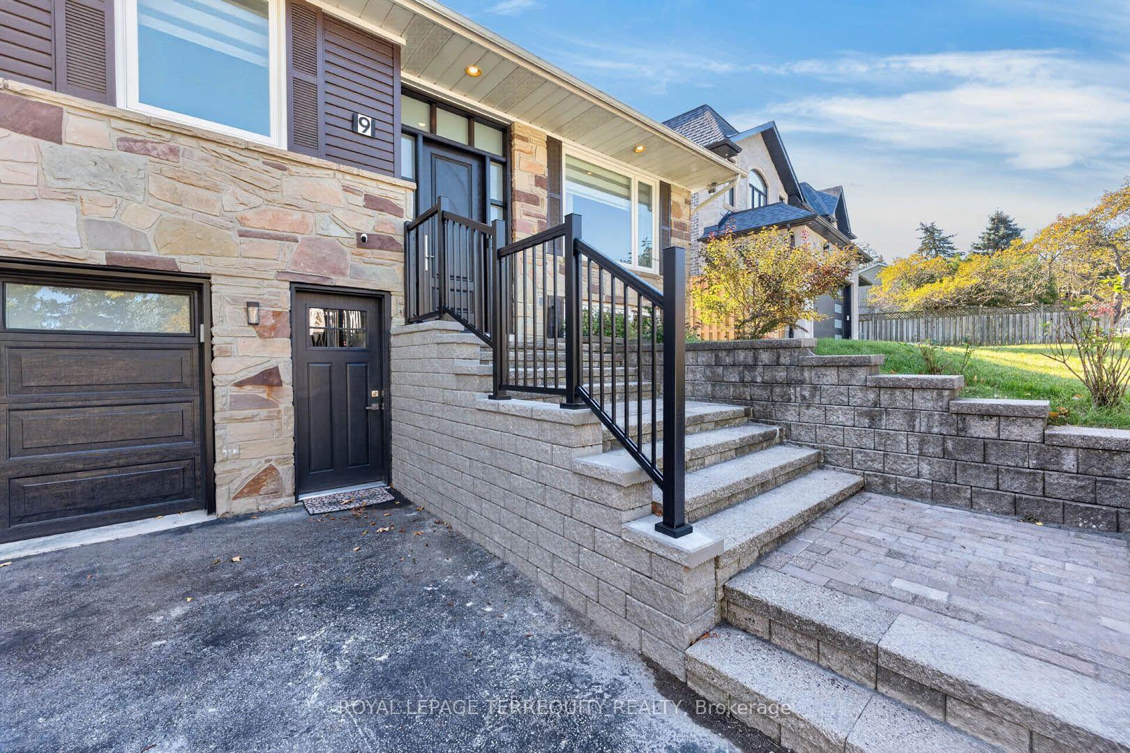 Photo 4 of 9 Brightbay Crescent, Markham, Grandview — HOMEH