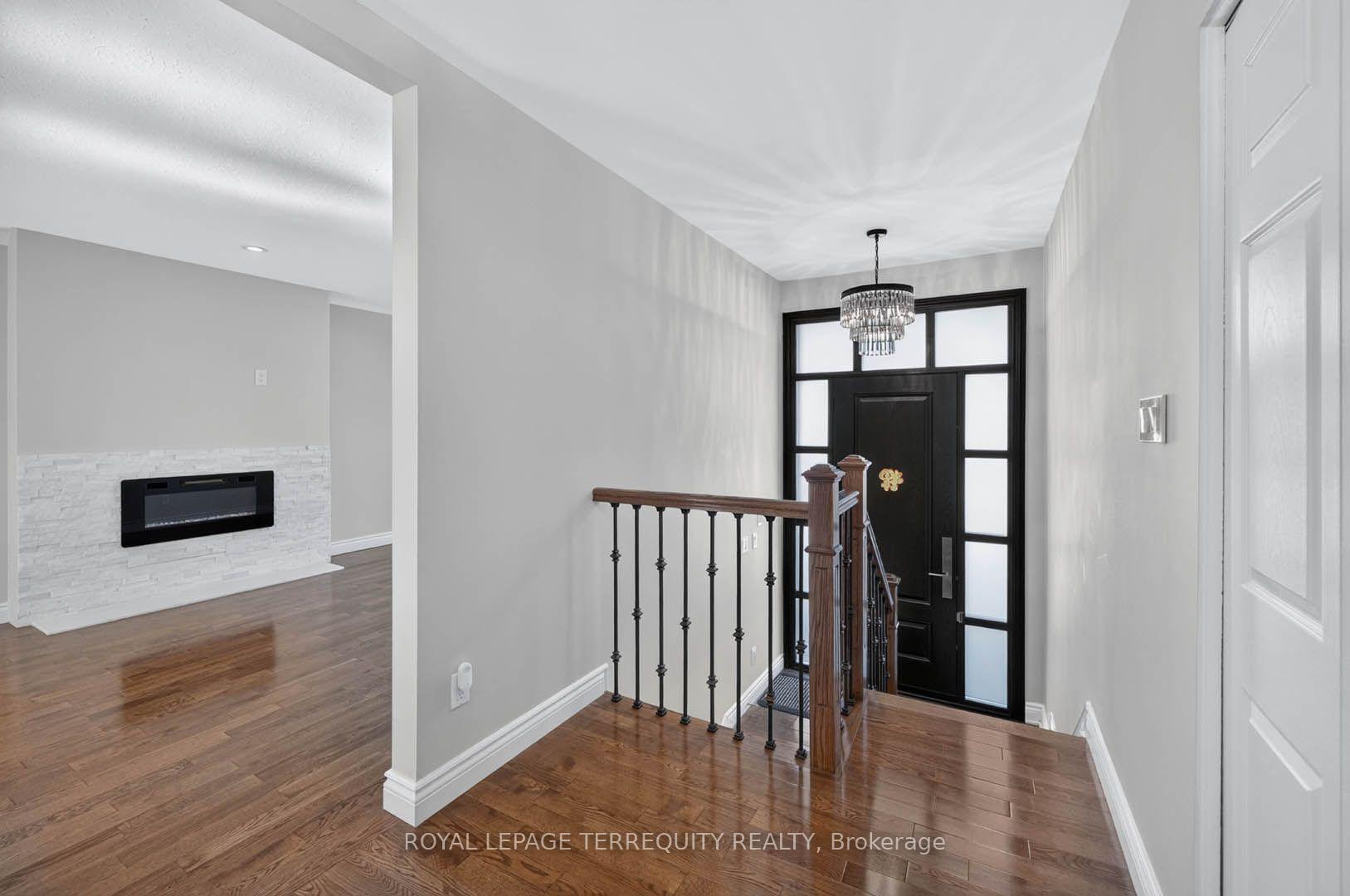 Photo 5 of 9 Brightbay Crescent, Markham, Grandview — HOMEH