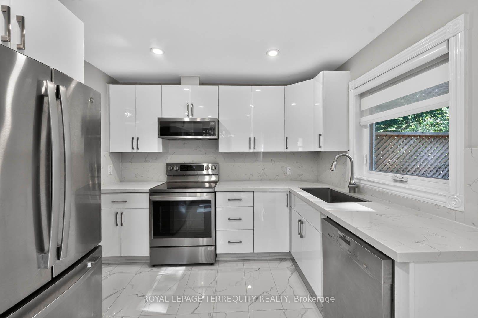 Photo 9 of 9 Brightbay Crescent, Markham, Grandview — HOMEH