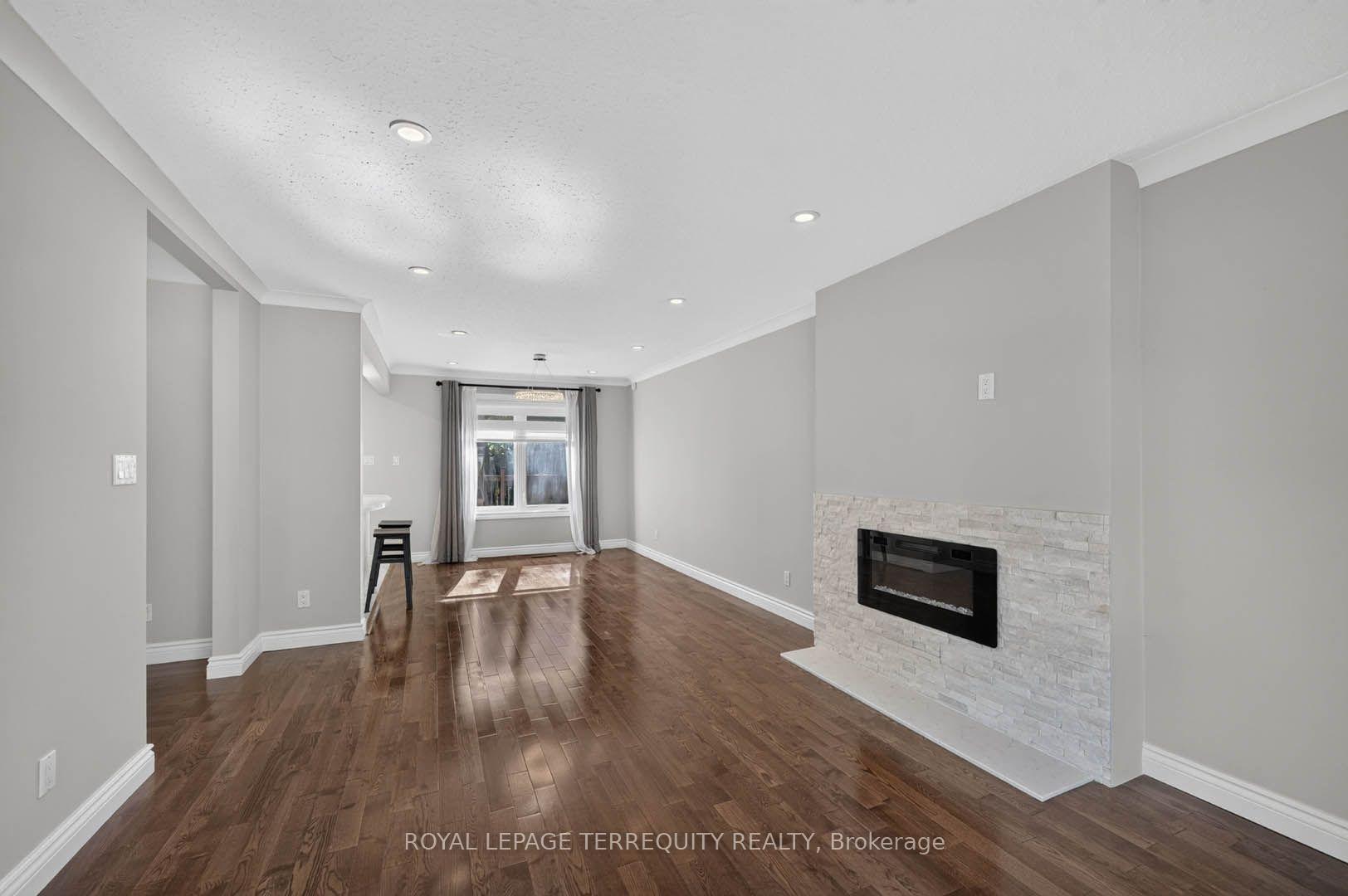 Photo 14 of 9 Brightbay Crescent, Markham, Grandview — HOMEH