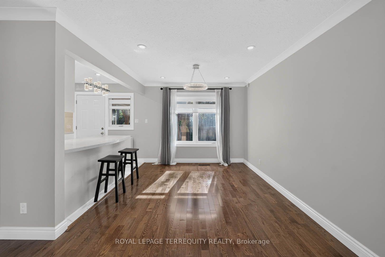Photo 15 of 9 Brightbay Crescent, Markham, Grandview — HOMEH