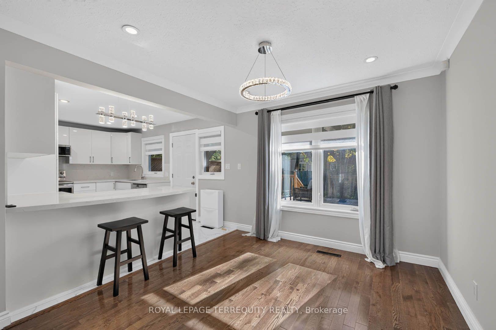 Photo 16 of 9 Brightbay Crescent, Markham, Grandview — HOMEH