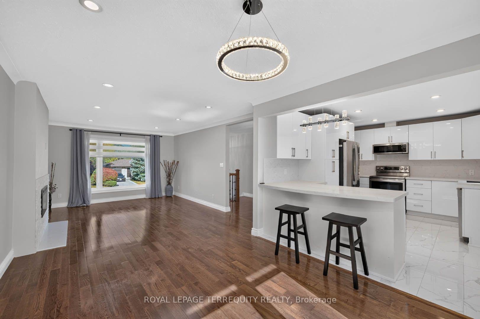 Photo 17 of 9 Brightbay Crescent, Markham, Grandview — HOMEH