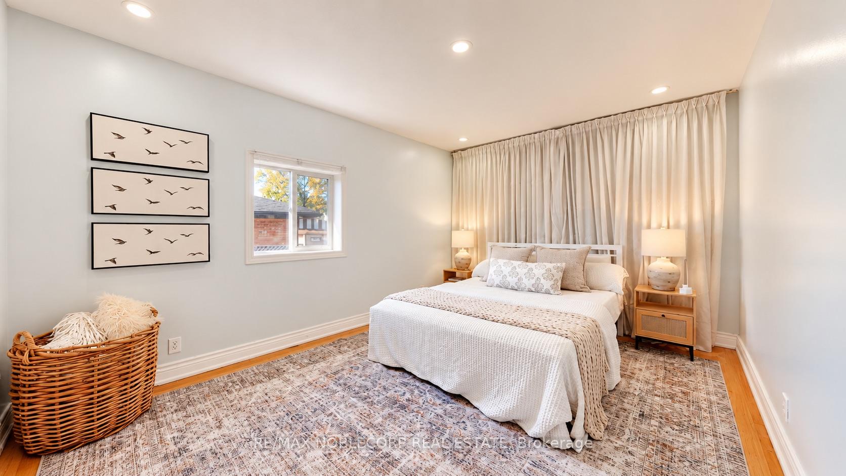 Photo 11 of 95 Snowood Court, North York, Glenfield-Jane Heights — HOMEH