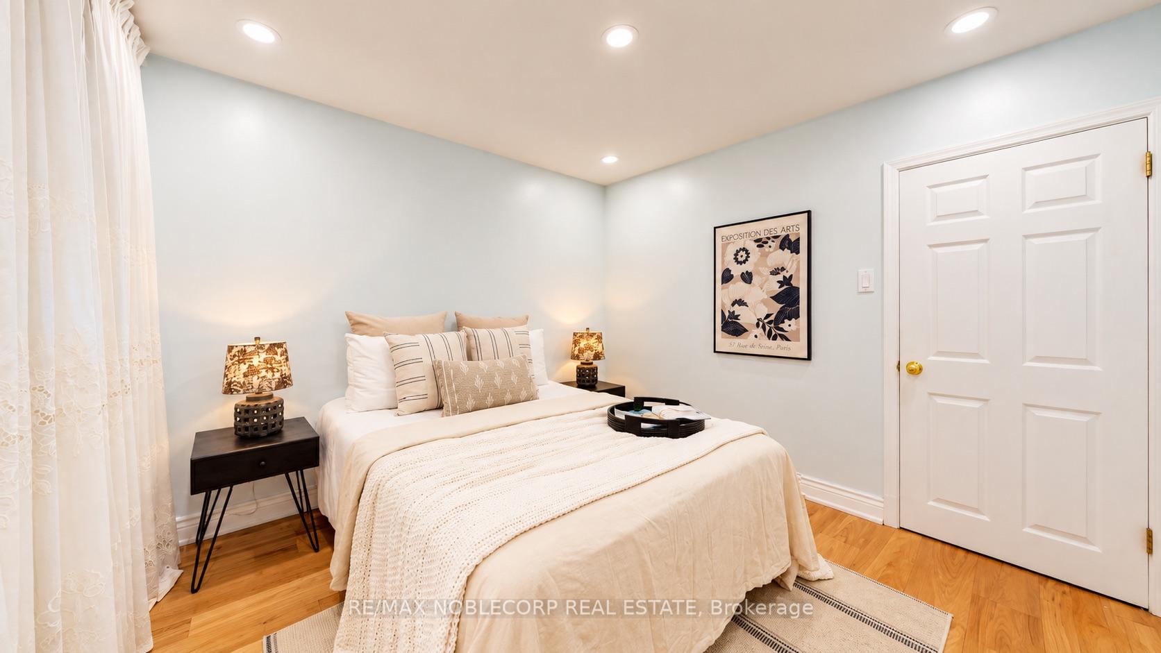 Photo 15 of 95 Snowood Court, North York, Glenfield-Jane Heights — HOMEH