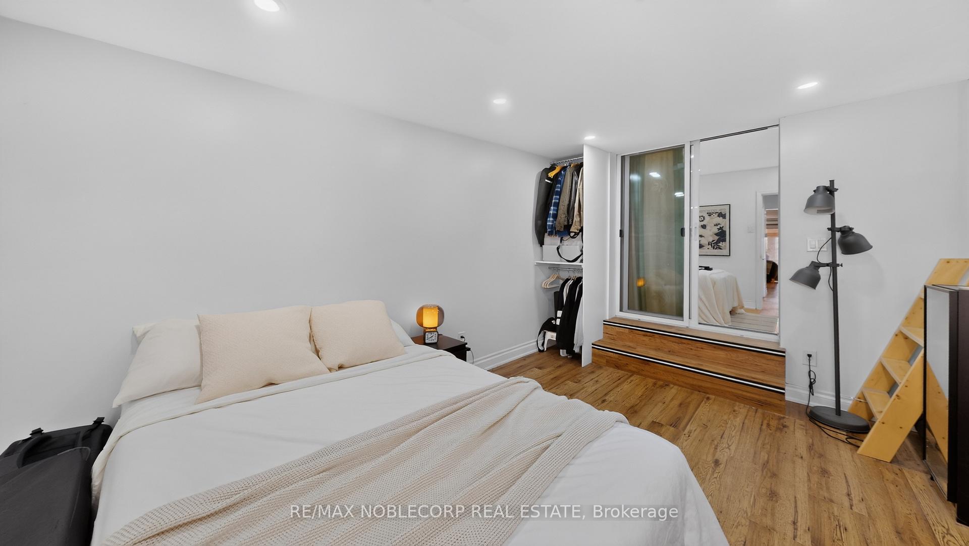 Photo 17 of 95 Snowood Court, North York, Glenfield-Jane Heights — HOMEH