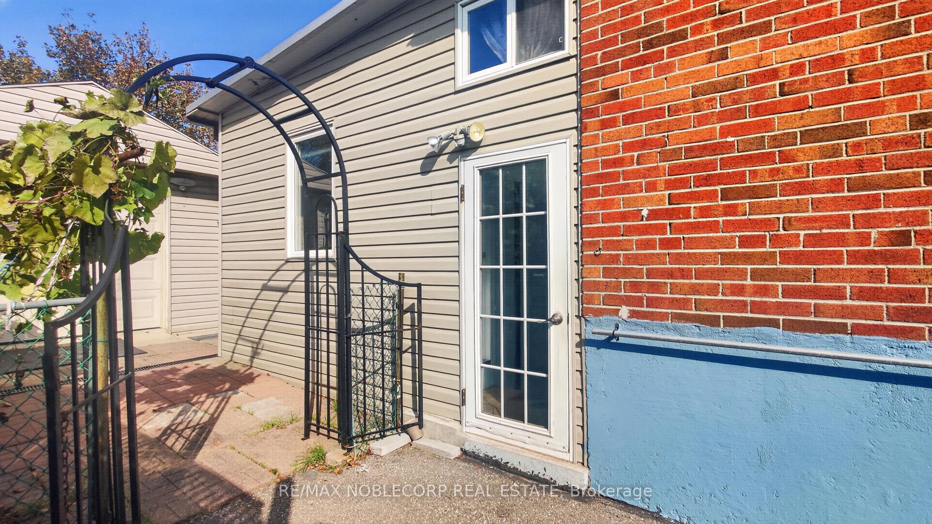 Photo 35 of 95 Snowood Court, North York, Glenfield-Jane Heights — HOMEH