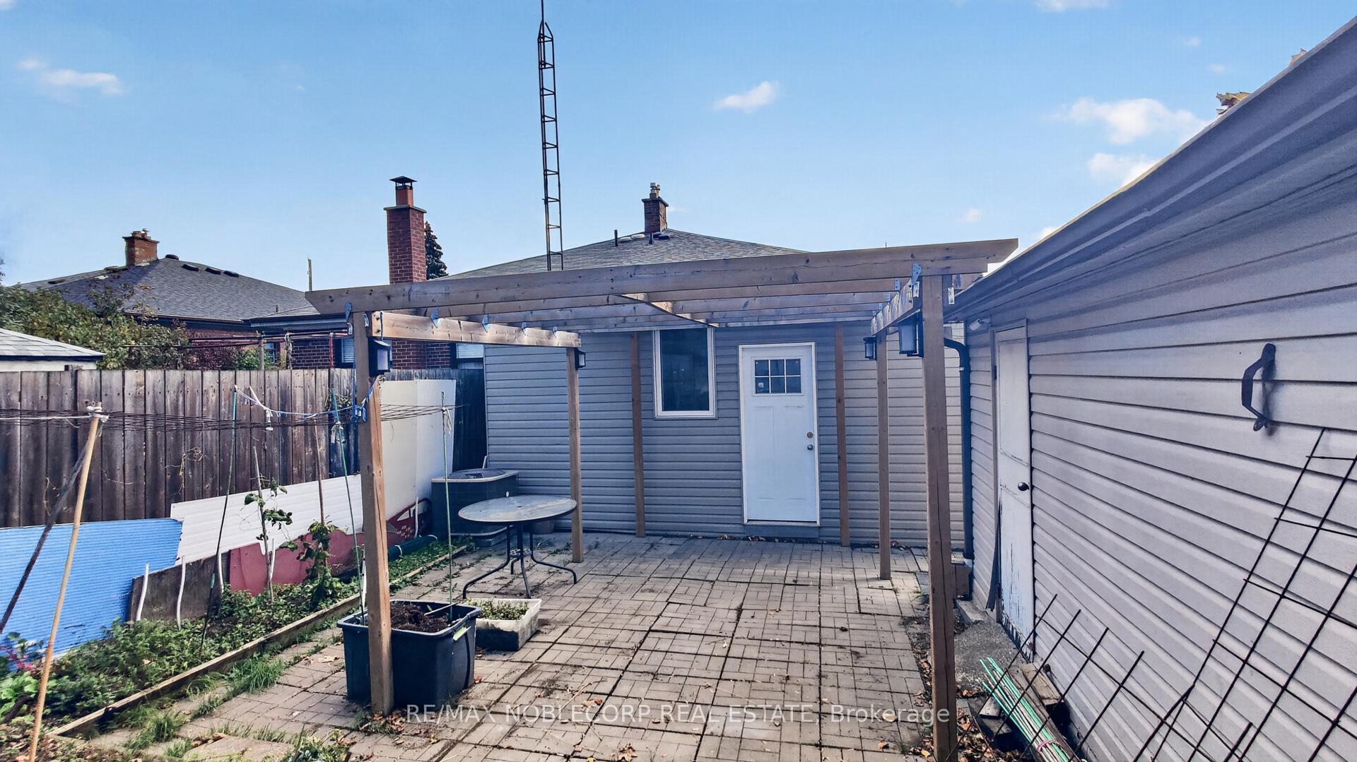 Photo 39 of 95 Snowood Court, North York, Glenfield-Jane Heights — HOMEH