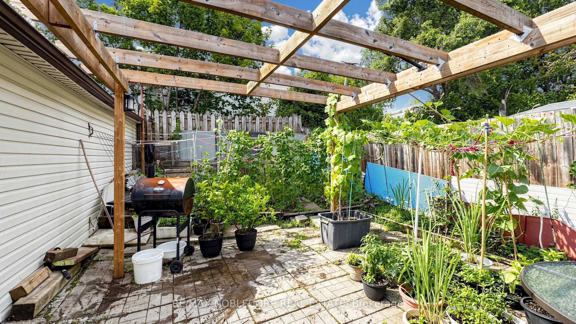 Photo 40 of 95 Snowood Court, North York, Glenfield-Jane Heights — HOMEH