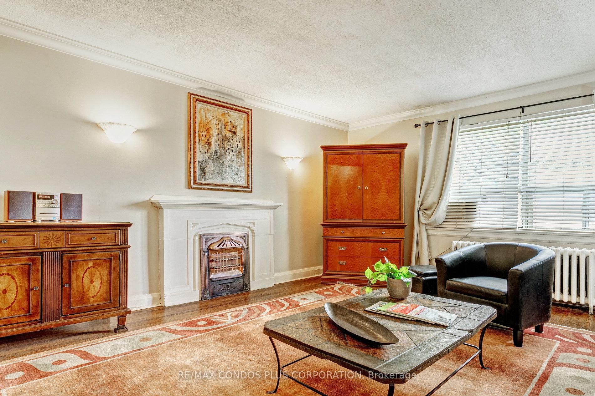 Photo 6 of Unit 202, 35 Raglan Avenue, Toronto, Forest Hill South — HOMEH