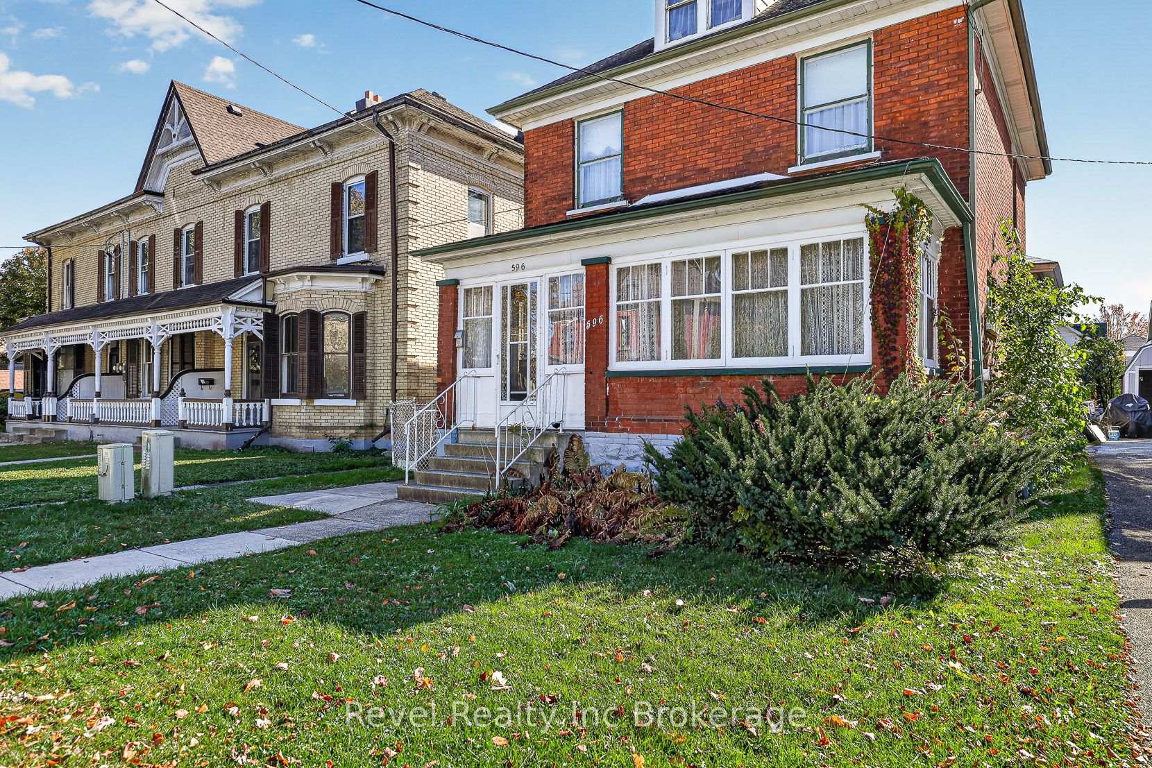 Photo 4 of 596 King Street, Woodstock, Woodstock - South — HOMEH