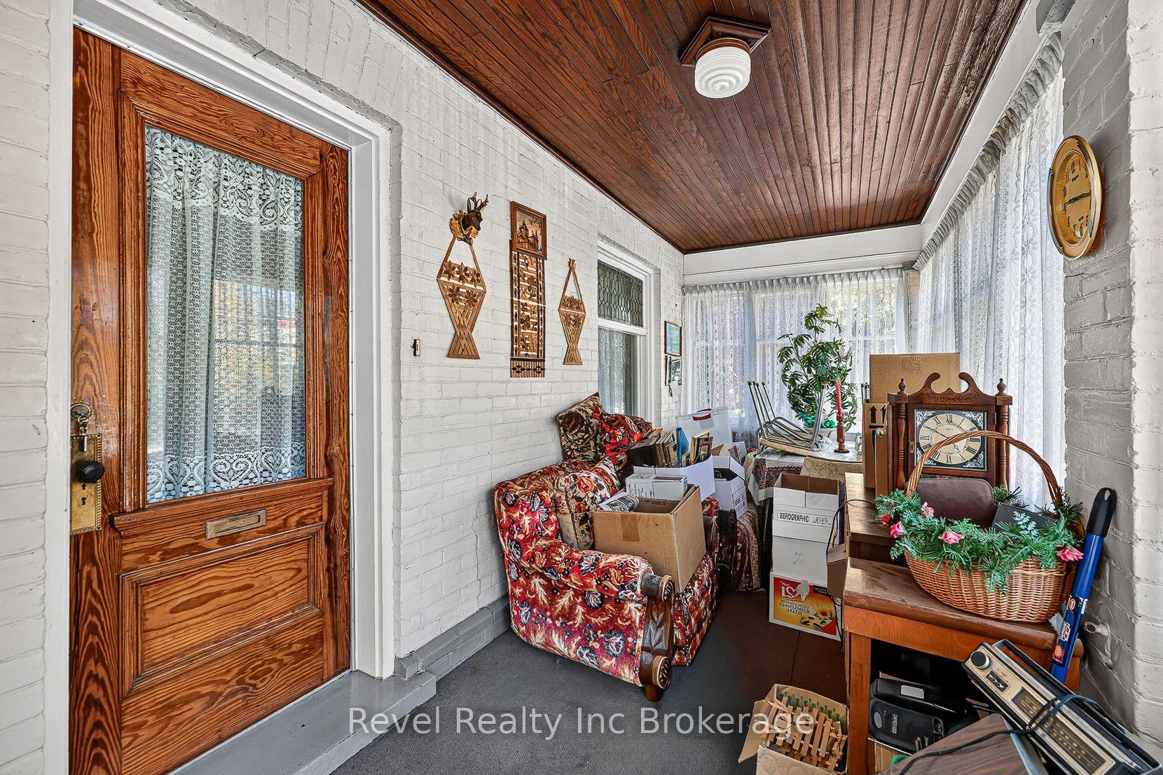 Photo 6 of 596 King Street, Woodstock, Woodstock - South — HOMEH