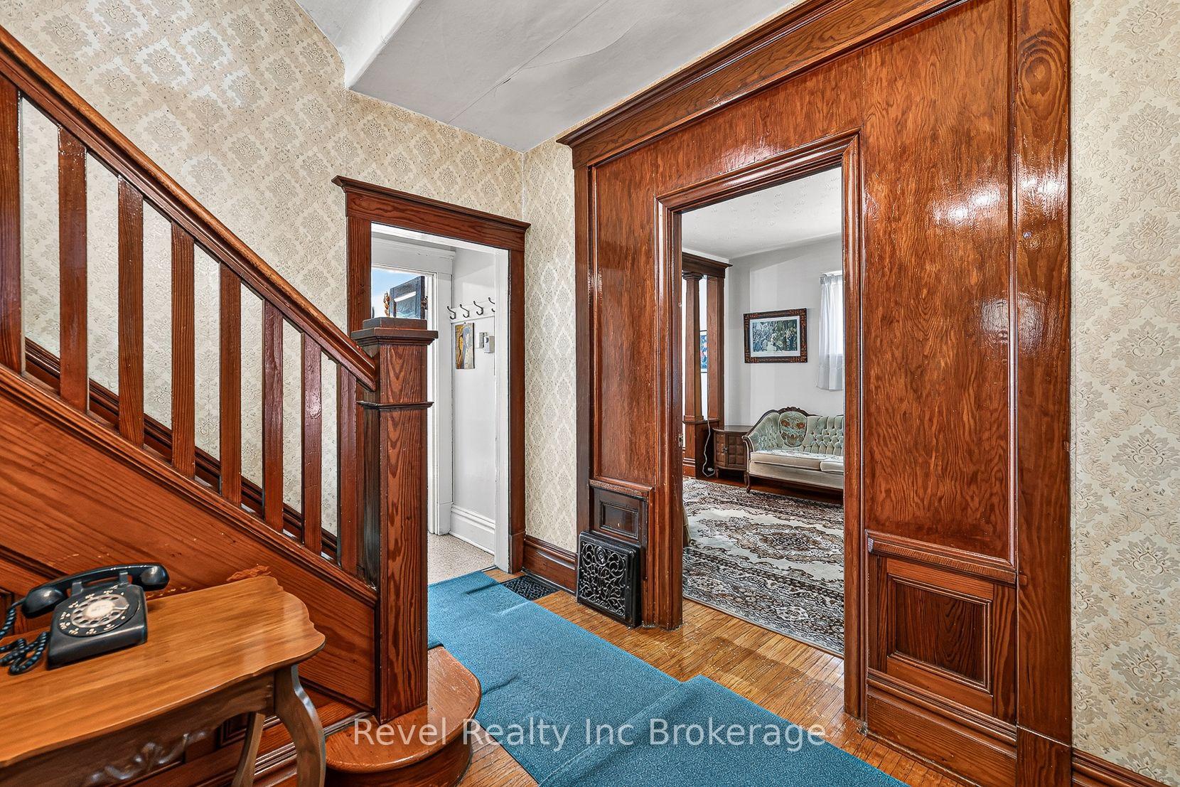Photo 9 of 596 King Street, Woodstock, Woodstock - South — HOMEH