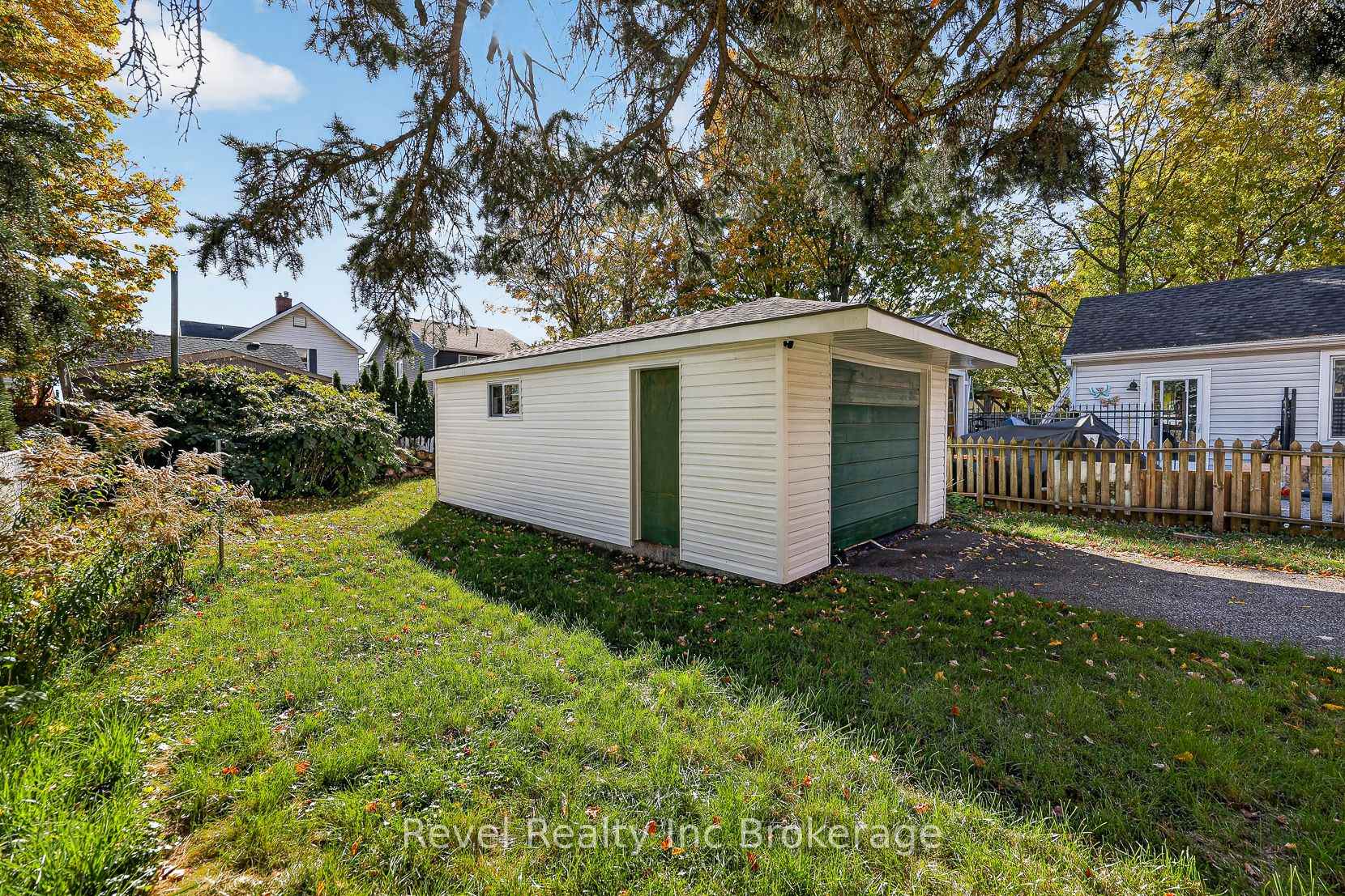 Photo 37 of 596 King Street, Woodstock, Woodstock - South — HOMEH