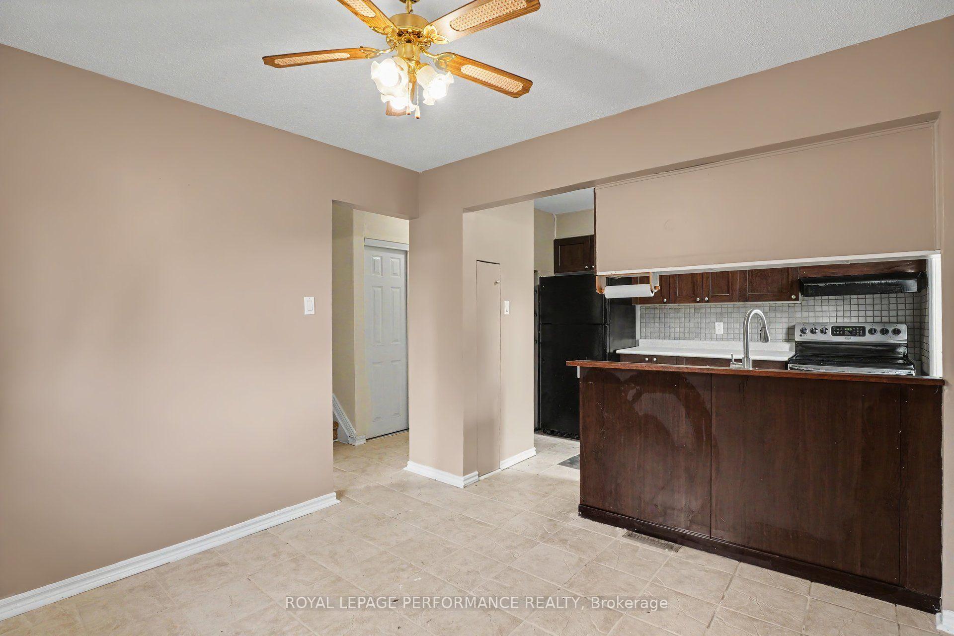 Photo 8 of 1394 Ridgebrook Drive, Ottawa, Pineview — HOMEH