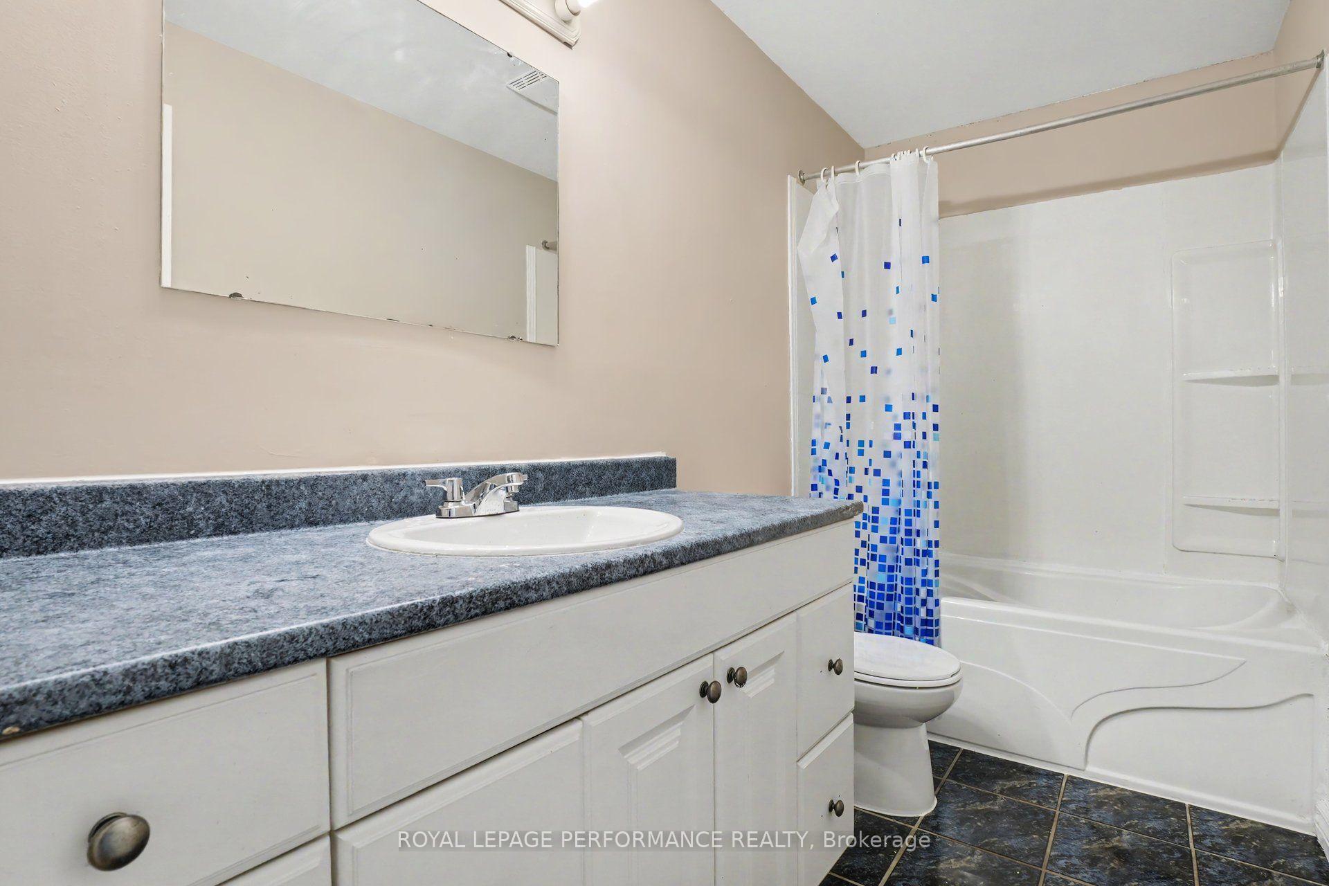 Photo 15 of 1394 Ridgebrook Drive, Ottawa, Pineview — HOMEH