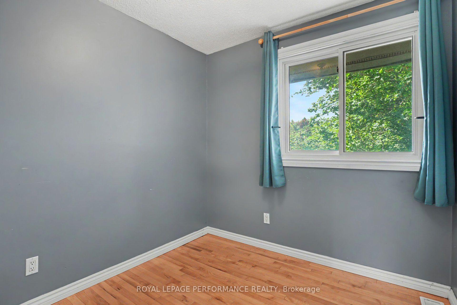 Photo 16 of 1394 Ridgebrook Drive, Ottawa, Pineview — HOMEH