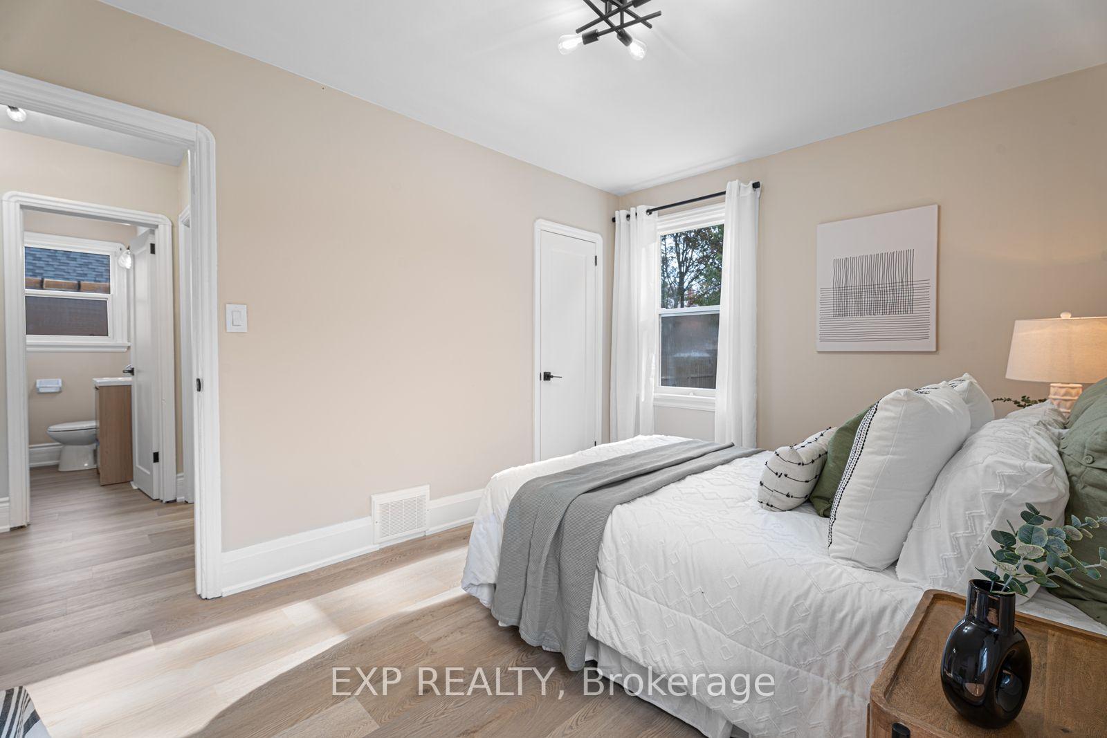 Photo 18 of 858 Grierson Street, Oshawa, Centennial — HOMEH
