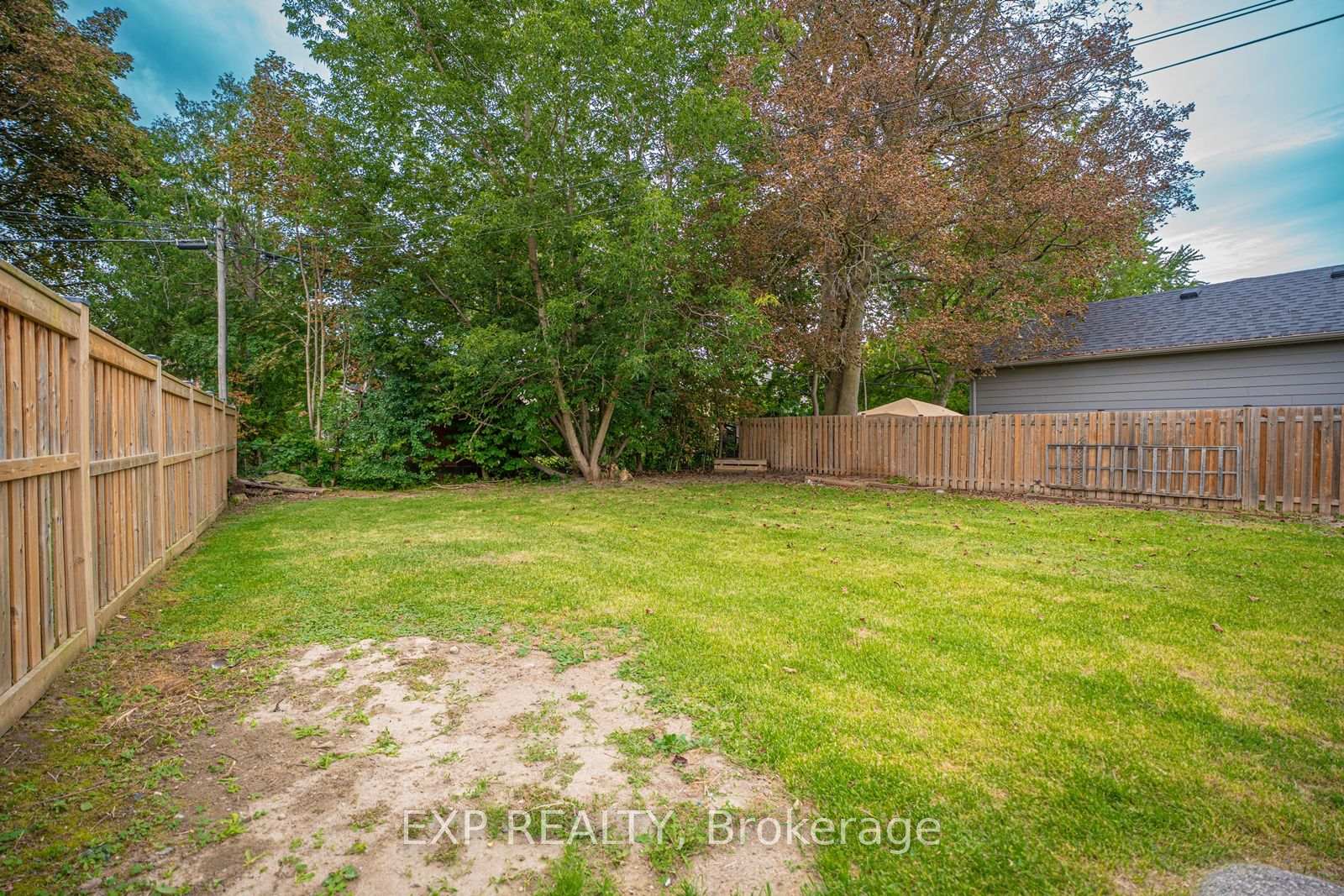 Photo 38 of 858 Grierson Street, Oshawa, Centennial — HOMEH