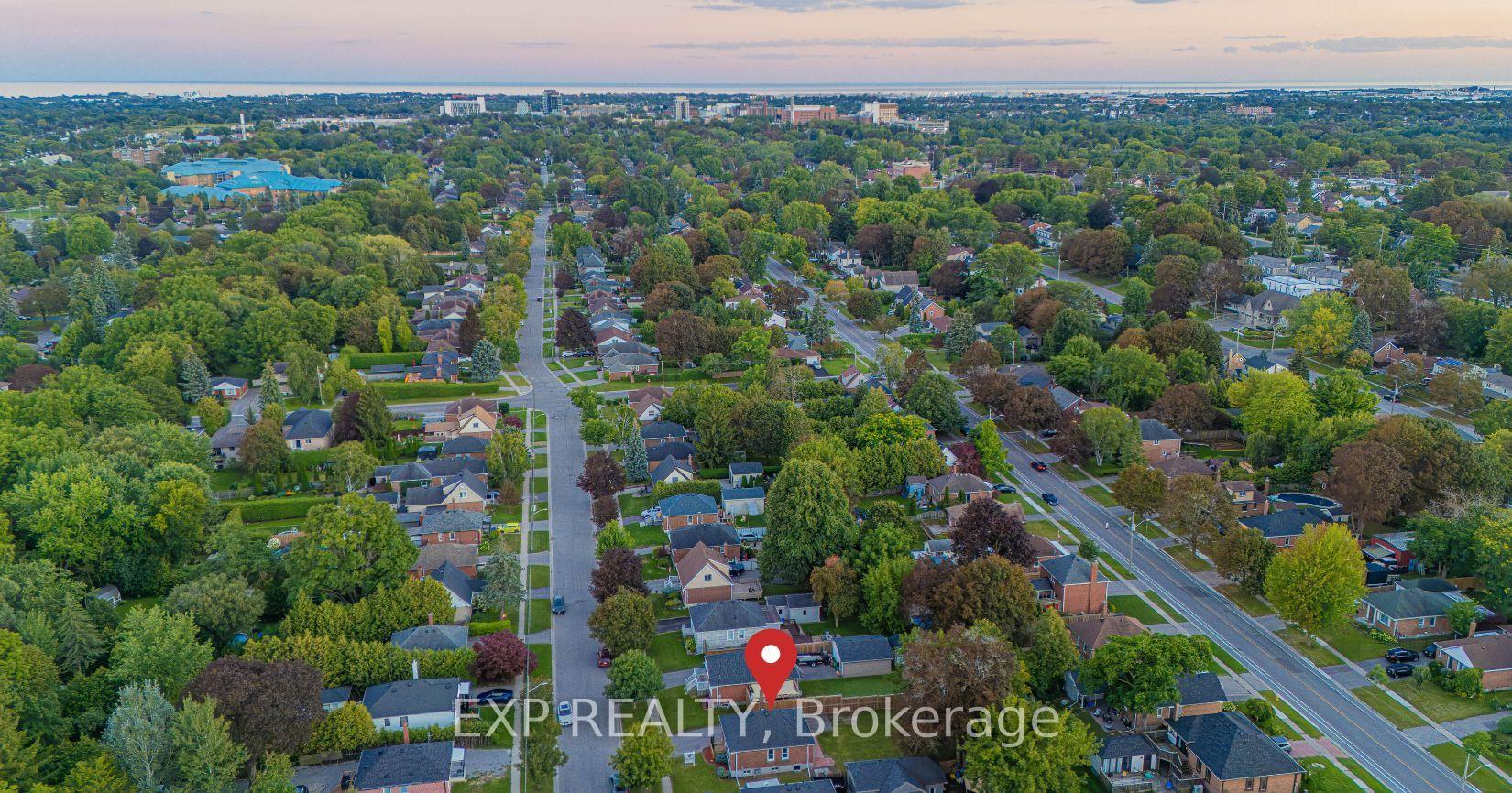 Photo 39 of 858 Grierson Street, Oshawa, Centennial — HOMEH